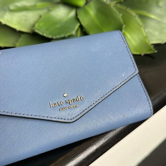 Kate Spade Laurel Way wristlet wallet, crossgrain leather clean like new - Picture 4 of 7